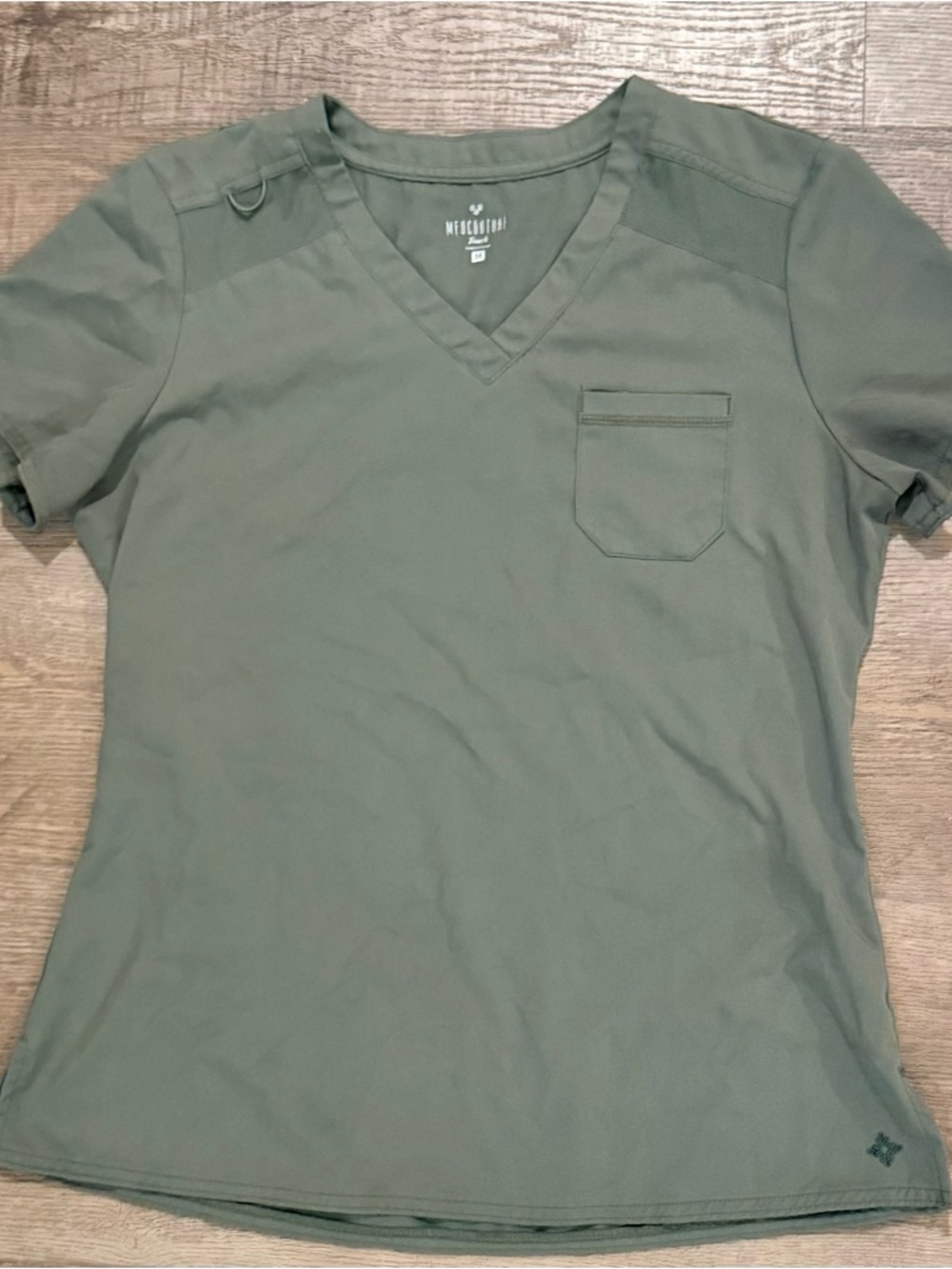 Med Couture Touch Scrub Top Women’s Medium Olive Green Medical Uniform